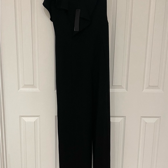 Black Halo NWT One-Shoulder Jumpsuit sz 6 - Picture 8 of 11